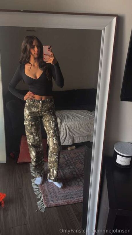 Emmiejohnson model hot archive