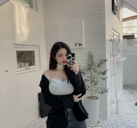 one onlyfans sexy nude pic