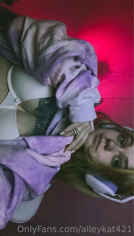 thick asian onlyfans top galleries