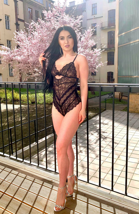 hijabi onlyfans pornographic photo