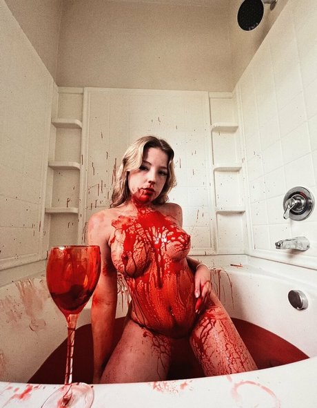 Lauren Brooks perfect star pic