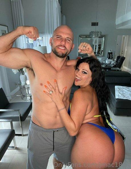 monaazar model porn photo