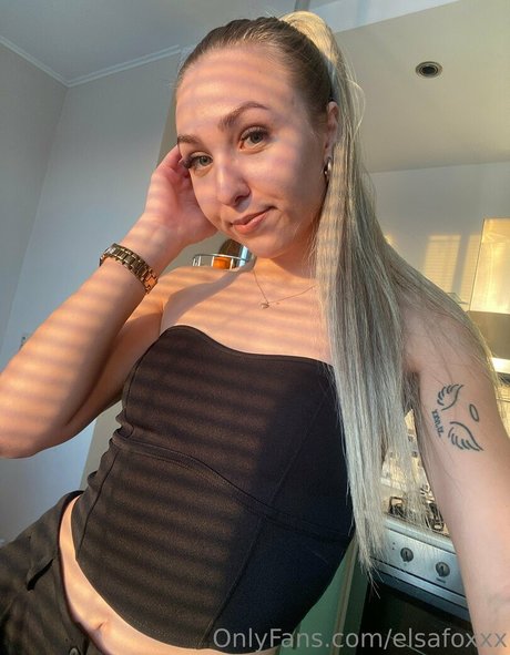 elsafoxxx model photos