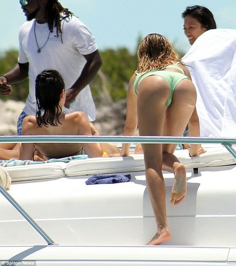 thick latina milf onlyfans exclusive image