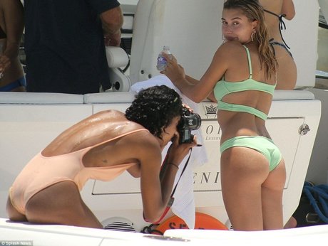 Hailey Baldwin Bieber model adult images