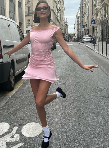 Hailey Baldwin Bieber model nudes pictures