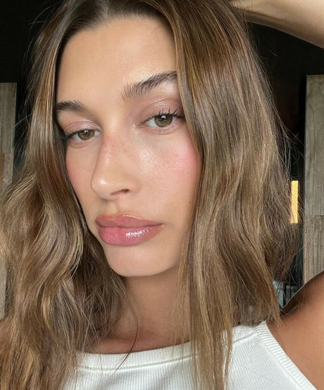 Hailey Baldwin Bieber sex actress pictures