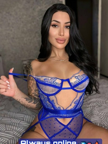 Dreamydi naked model pic