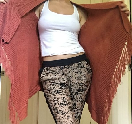 Miss Manganese ASMR pornstar exclusive images