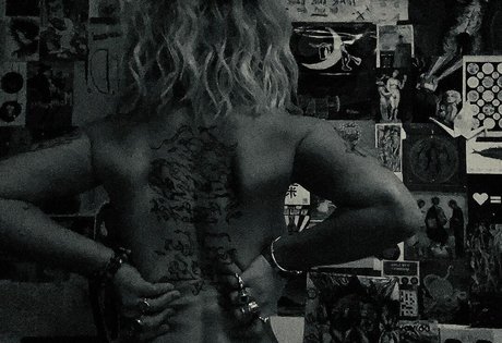 Miss Manganese ASMR star photos