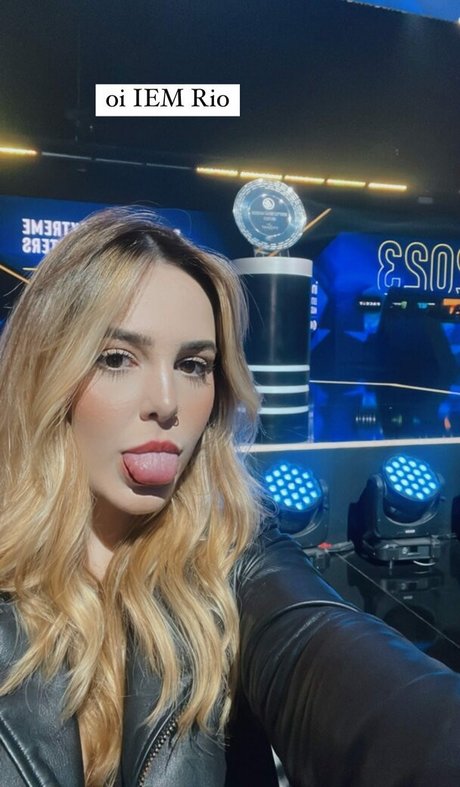 Showliana star sexy photos