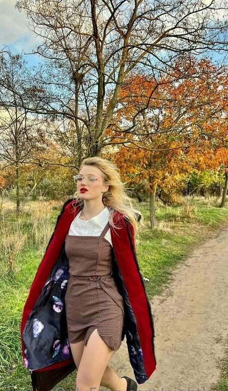 Nightlyy pornstar erotic pics