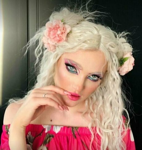 Nightlyy star sexy pictures