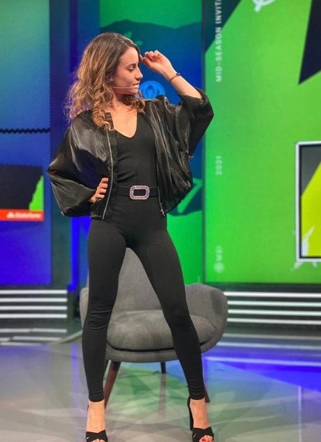 huge fake tits onlyfans pornos pic