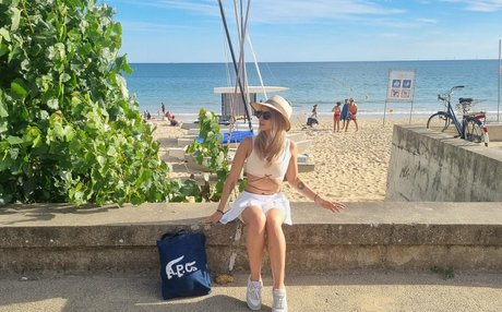 Laure Valee exclusive model picture