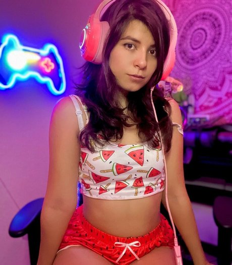 Minynaranja star nude photos