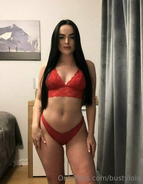 bustylola erotic pornstar images