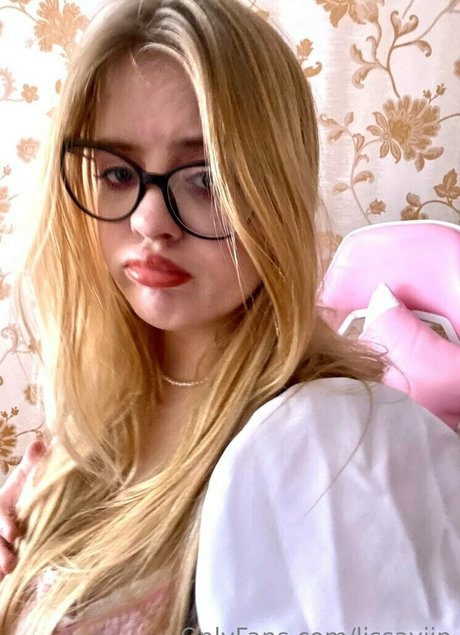 Lissaviip pornstar nudes image