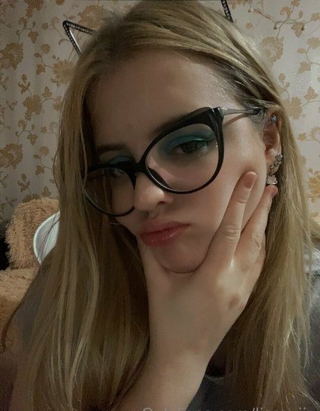 Lissaviip pornstar exclusive image