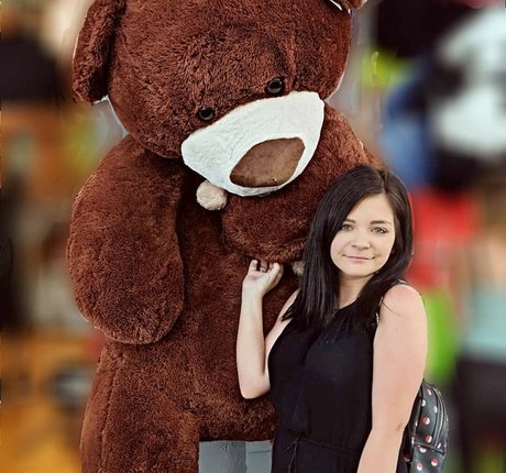 cowtail sexy actress img