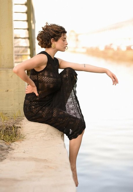 Anna Pittureri exclusive actress picture