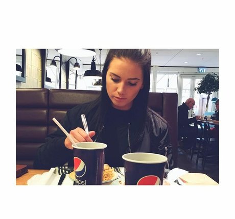 Alma Tandrup perfect star image