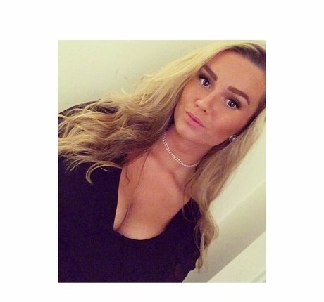 Alma Tandrup model sex photo