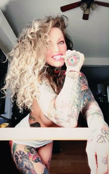 janine model porn pictures