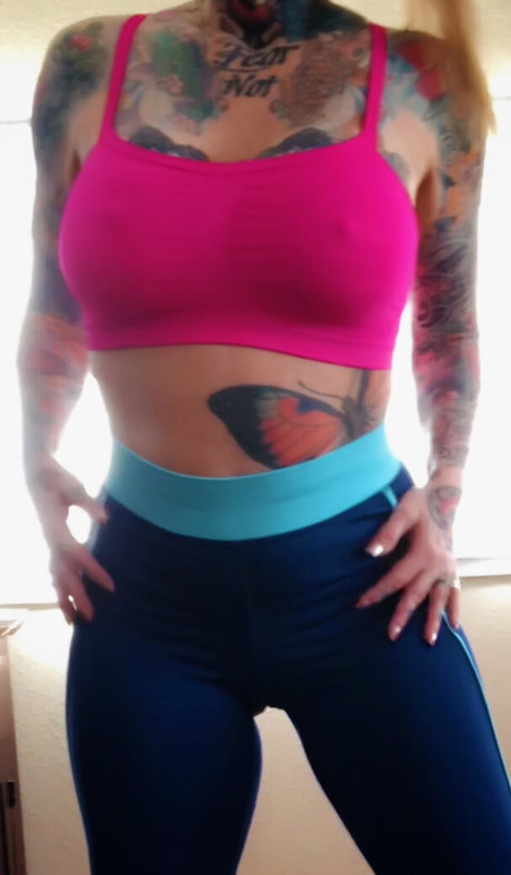 janine model art image