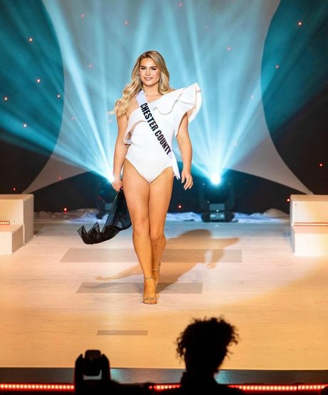 Erica Carosella star hd image