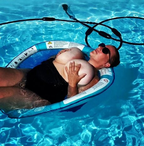 Darkmoonsubmiss nice model image