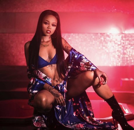 Maliibu Miitch star beautiful photo