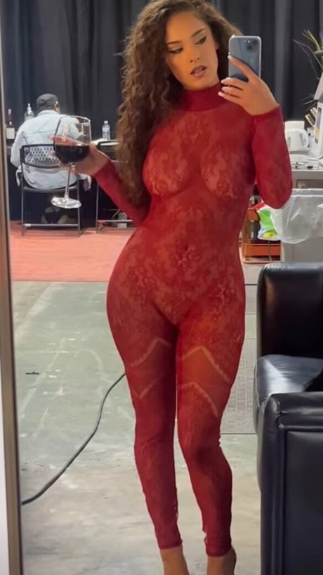 Maeta star nudes gallery