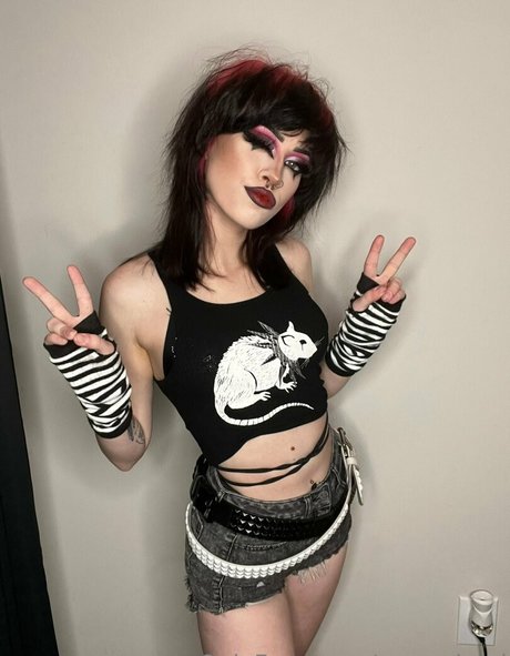 emundead model sex photo