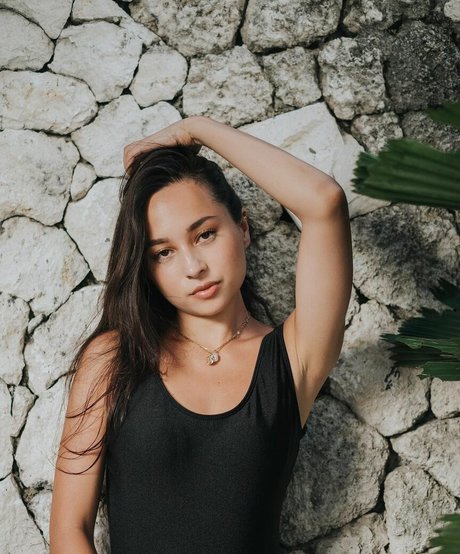 J Lou_ model xxx photos