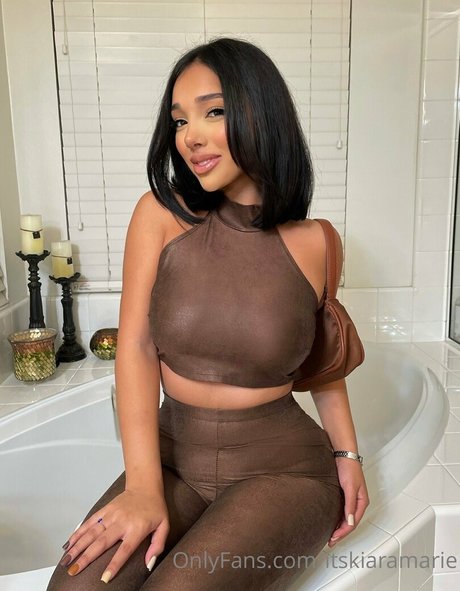 itskiaramarie naked star picture