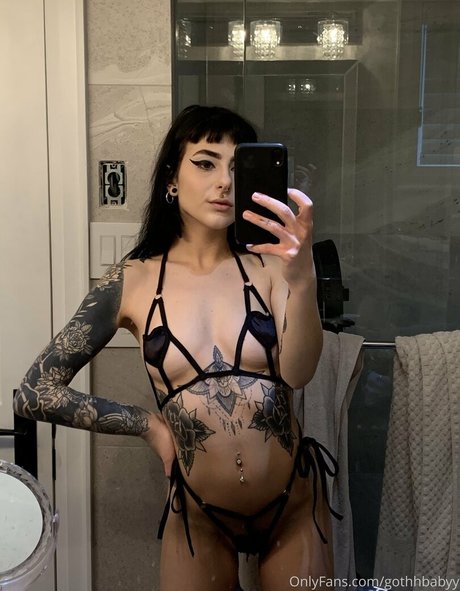 gothhbabyy nice actress gallery