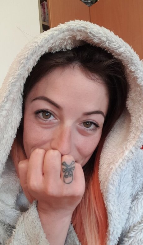 MsVnsfw perfect model pic