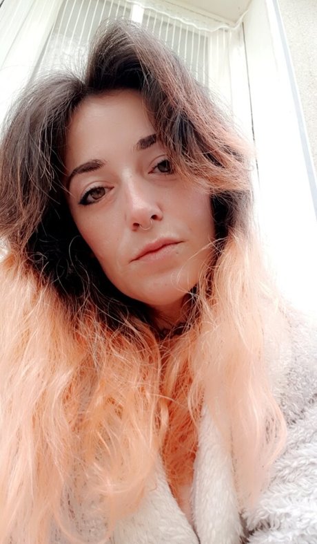 MsVnsfw model porn photo