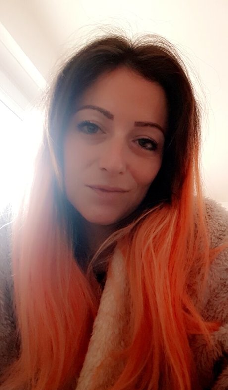 female popular onlyfans hot nude images