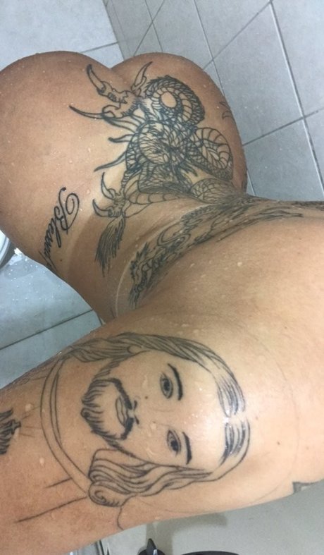 Juju Ferrari exclusive model picture