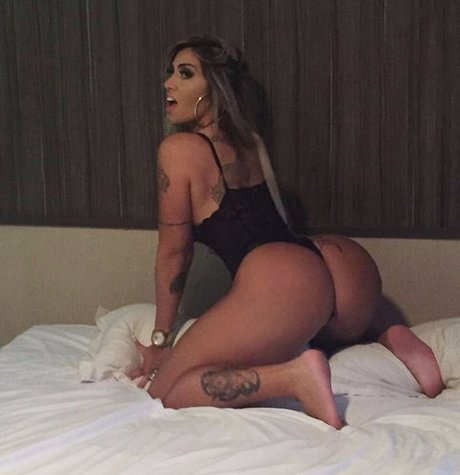 Juju Ferrari sexy pornstar gallery