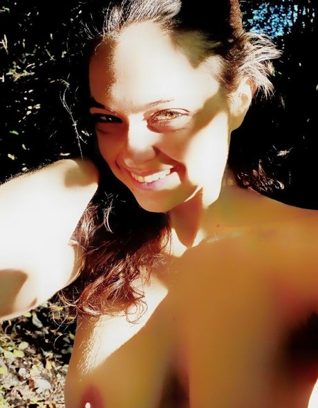 sexydaisymay free actress photos