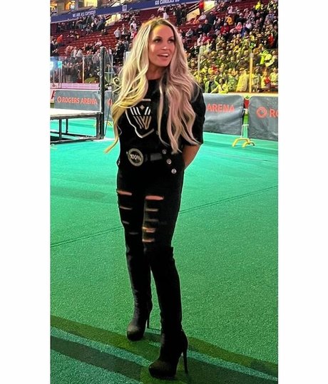 hottest wife onlyfans art xxx galleries