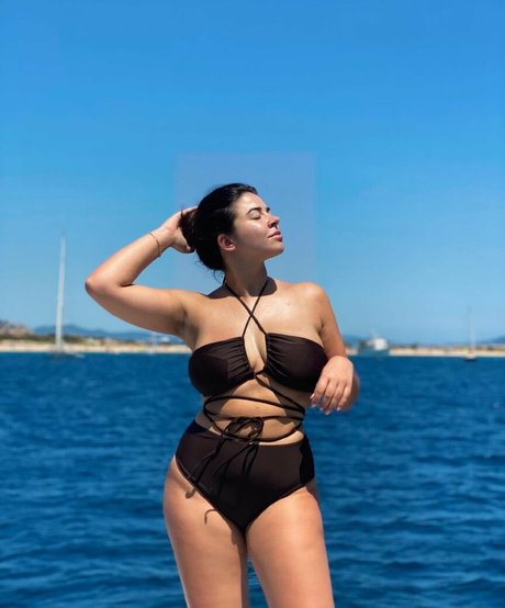 Anna Rebellato perfect star images