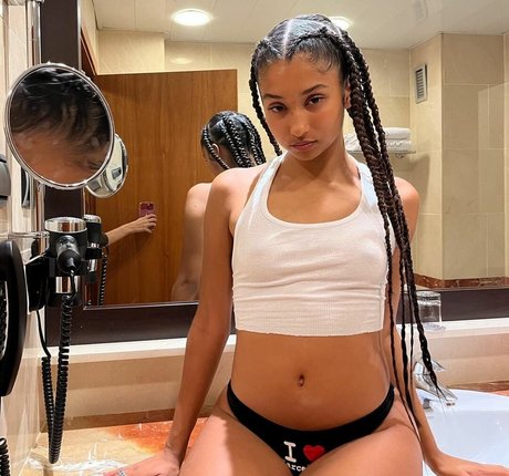 Bbtrickz star nude img