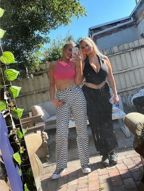 pregnant threesome onlyfans erotic image