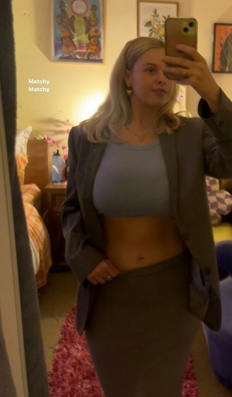 Jasmine Ramage star adult photos