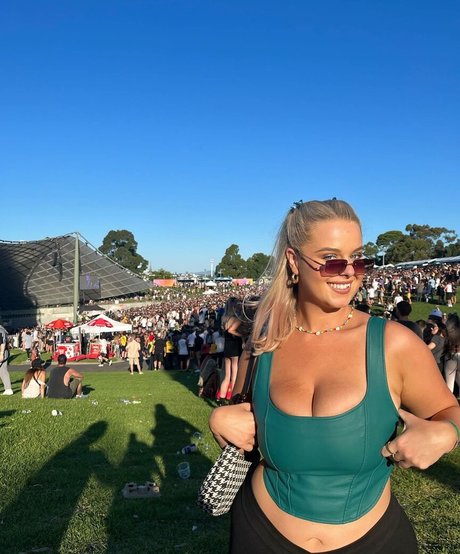 british blonde onlyfans art xxx archive