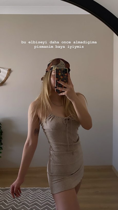 college girl onlyfans pretty images